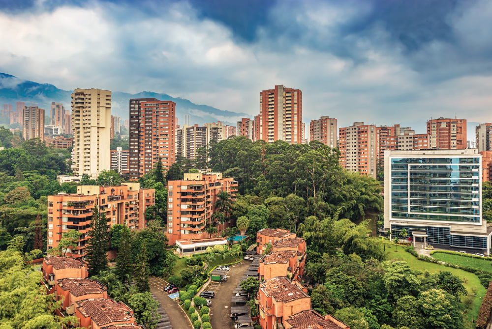 Medellin by Ecuatraveling