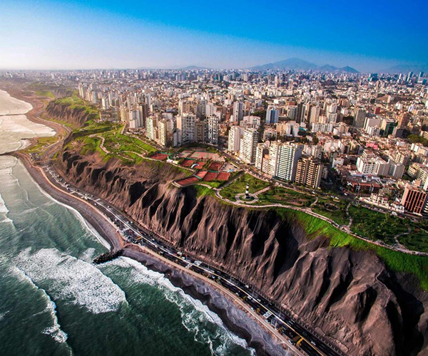 Welcome to Lima by Ecuatraveling